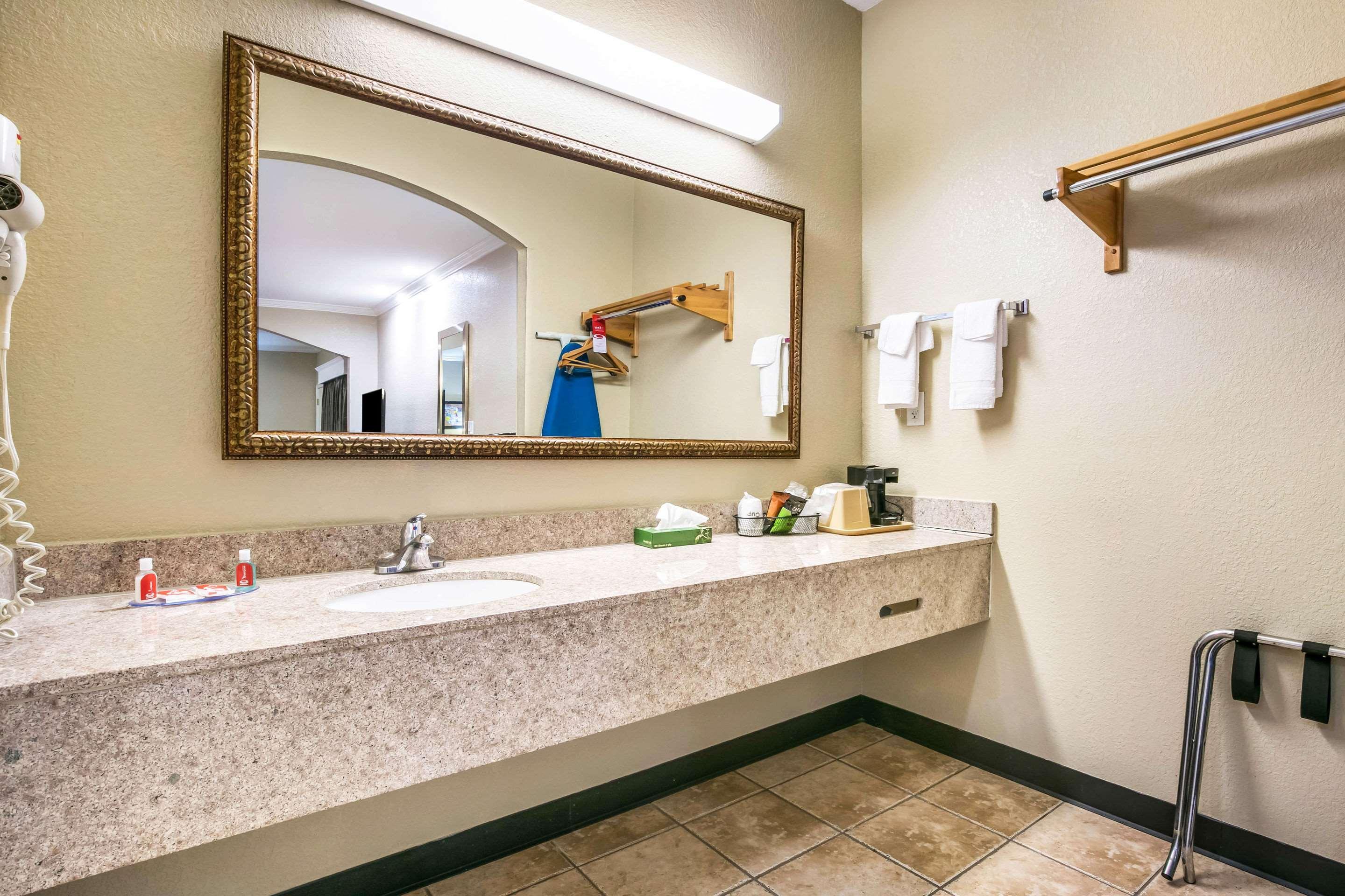 Econo Lodge Inn & Suites Horn Lake Buitenkant foto